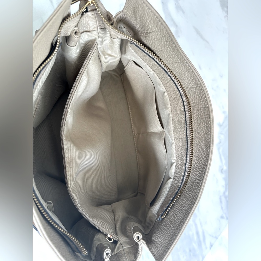 Italian Leather Shoulder Bag - Picture 12 of 16